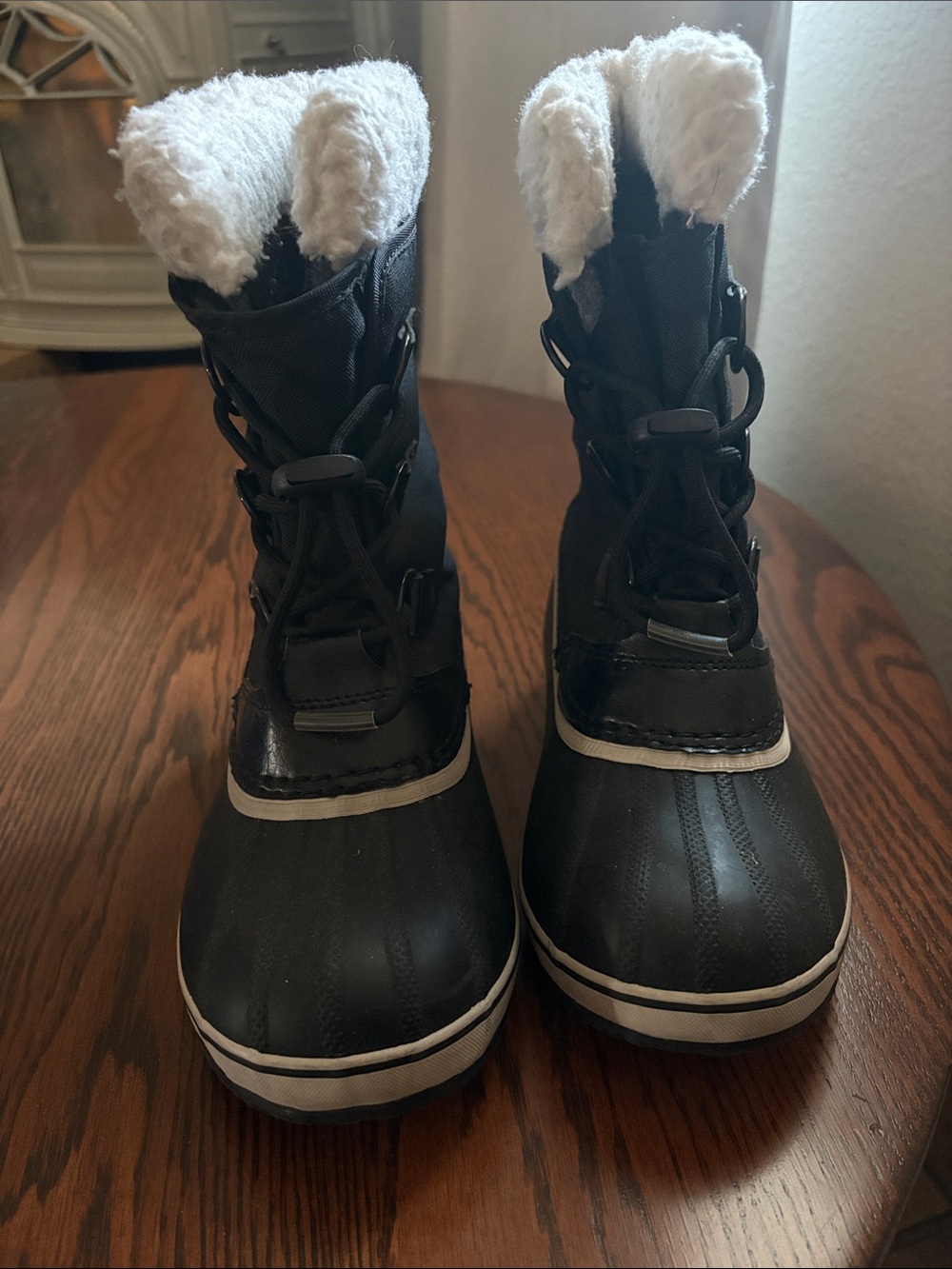 Sorel Kids Black and White Waterproof Winter Boot with Sherpa Cuff - Picture 2 of 8